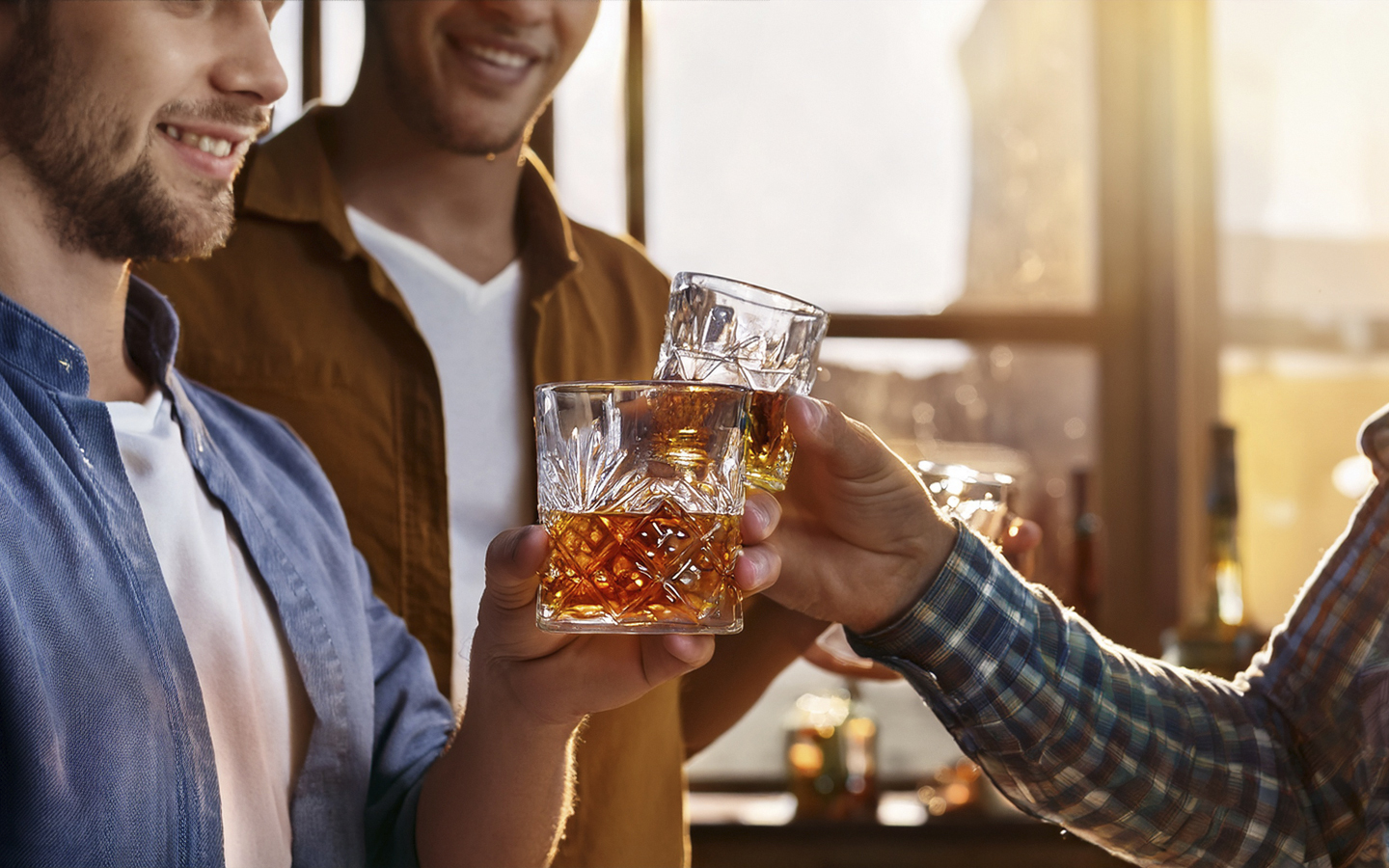 Brugal Doble Reserva, el ron premium más aclamado de República Dominicana, llega a la hostelería de Navarra para que podamos disfrutar del tardeo rodeados de nuestros amigos